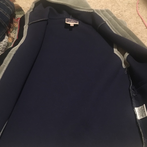 Vest - Picture 2 of 4